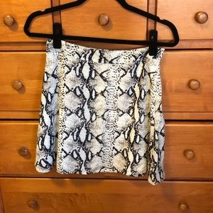 Snake print mini skirt 🐍